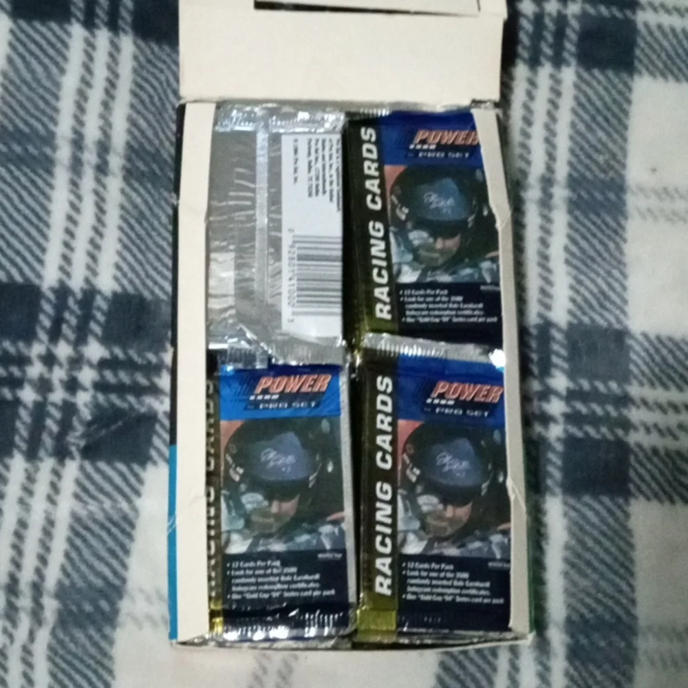 Trading Cards - Picture 3 of 7